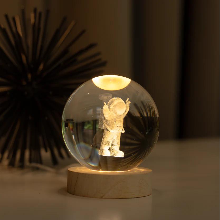 Esfera de Cristal con Luz LED: Ilumina tu Mundo con Magia y Elegancia
